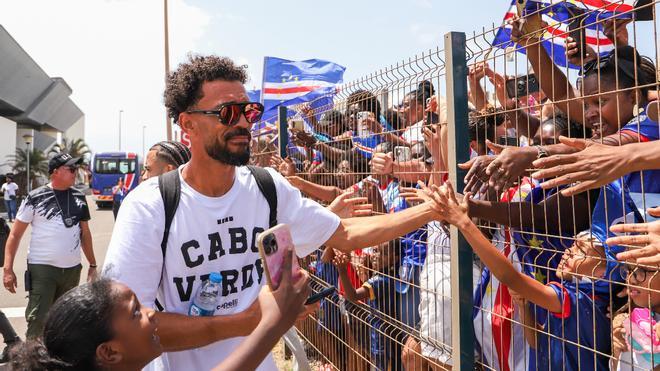 Vozinha se pronuncia tras el Mundial: "Espero poder encontrar un equipo que me quiera como futbolista, no como herramienta de marketing"