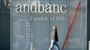 Façana d’un banc andorrà.