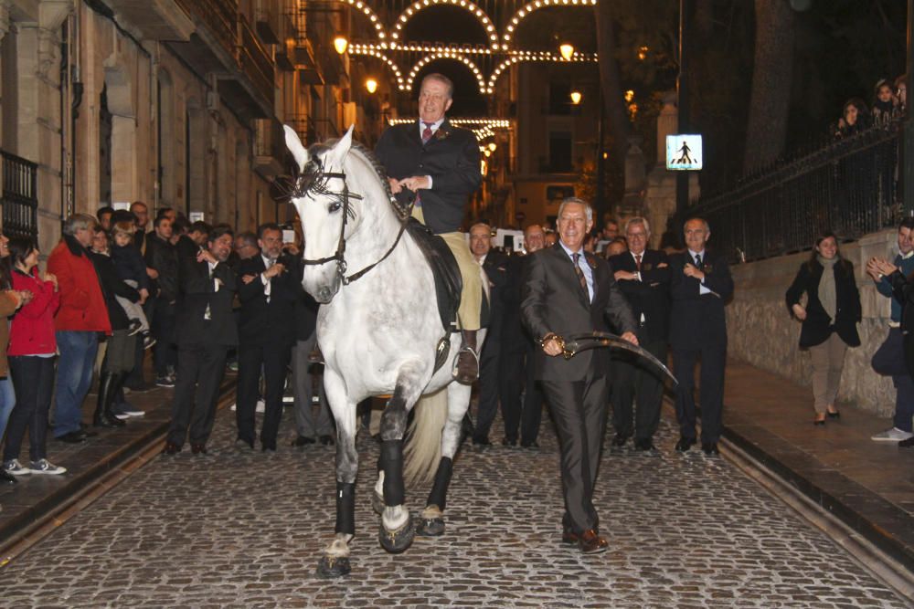 Las «entradetes» toman el centro de Alcoy