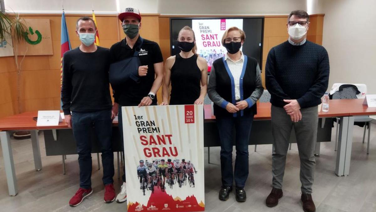 Fotografia de família de la presentació. | AJUNTAMENT SANTA CRISTINA D’ARO