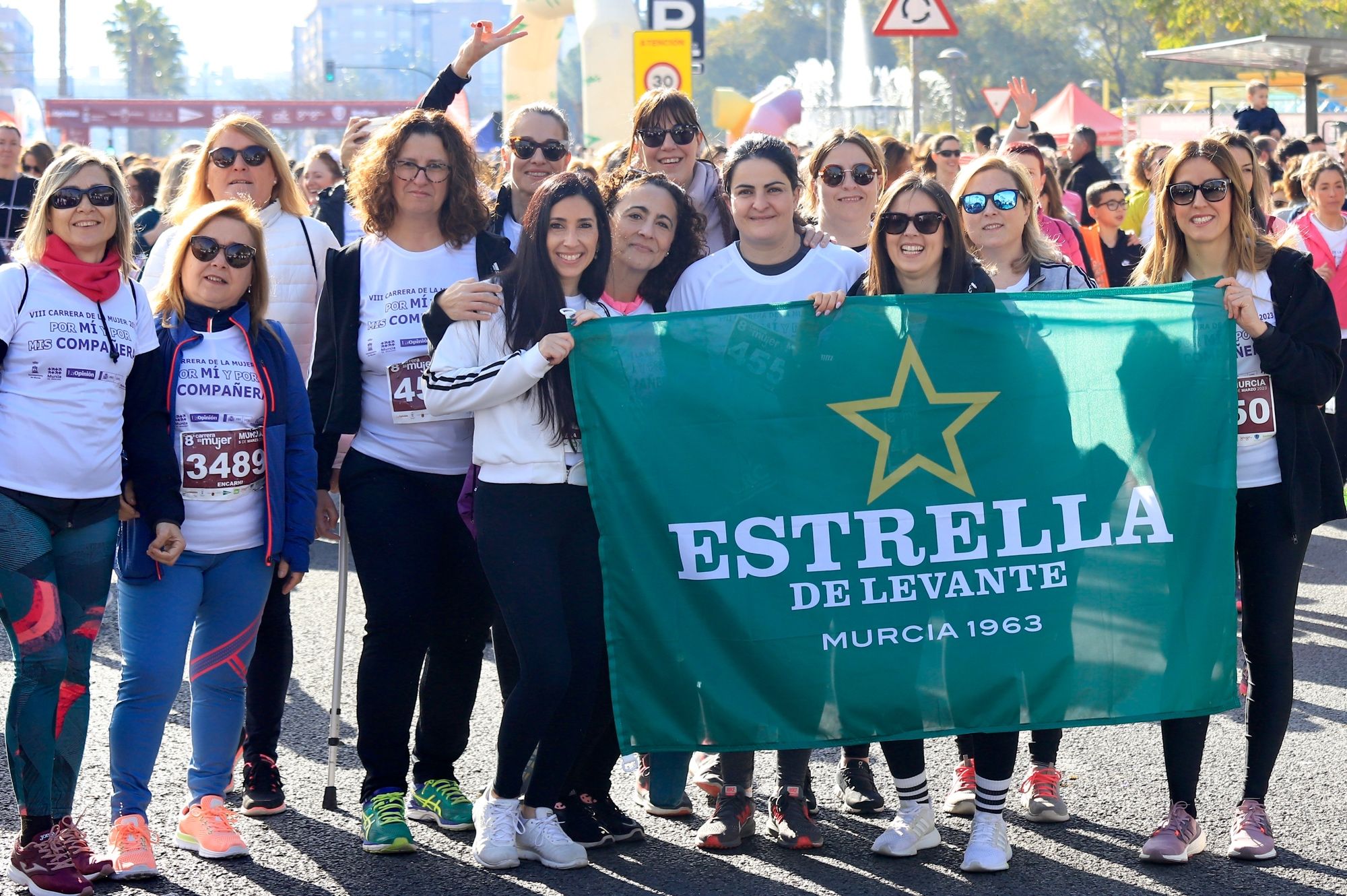 La salida y el recorrido de la Carrera de la Mujer 'inmortalizados' en imágenes