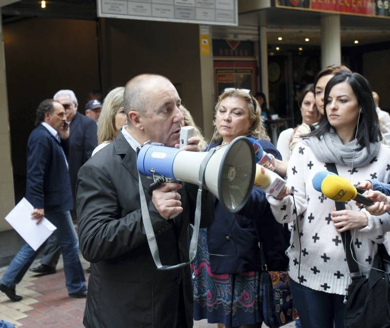 Fotogalería de la concentración por la Libertad de Prensa