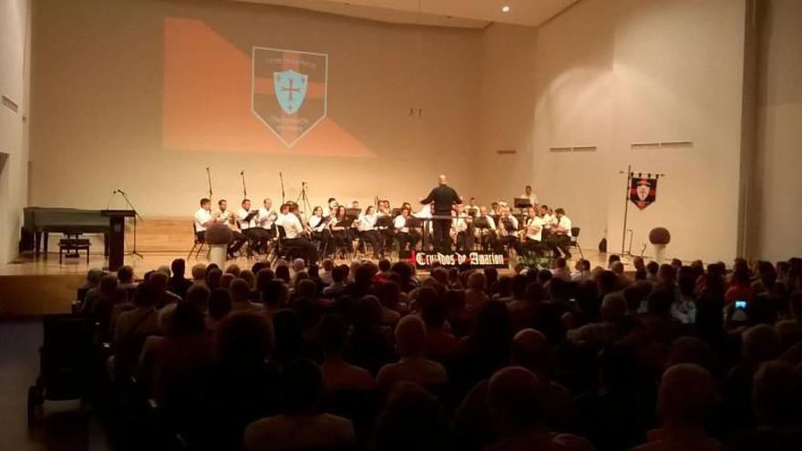 Lleno en el Auditorio Municipal a ritmo de pasodoble