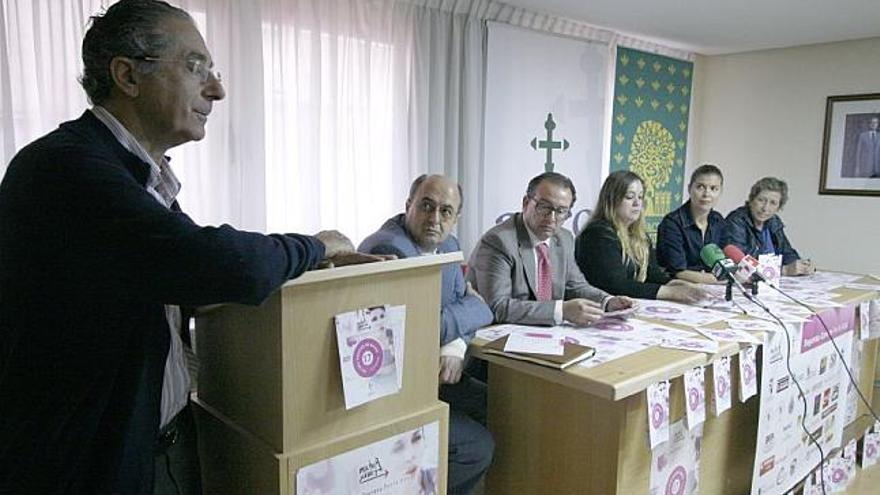 Desde la izquierda: Jesús Fernández, Feliciano Ferrero, Jesús Cuadrado, Isabel Piñel, Clara San Damián y Elvira Fernández.