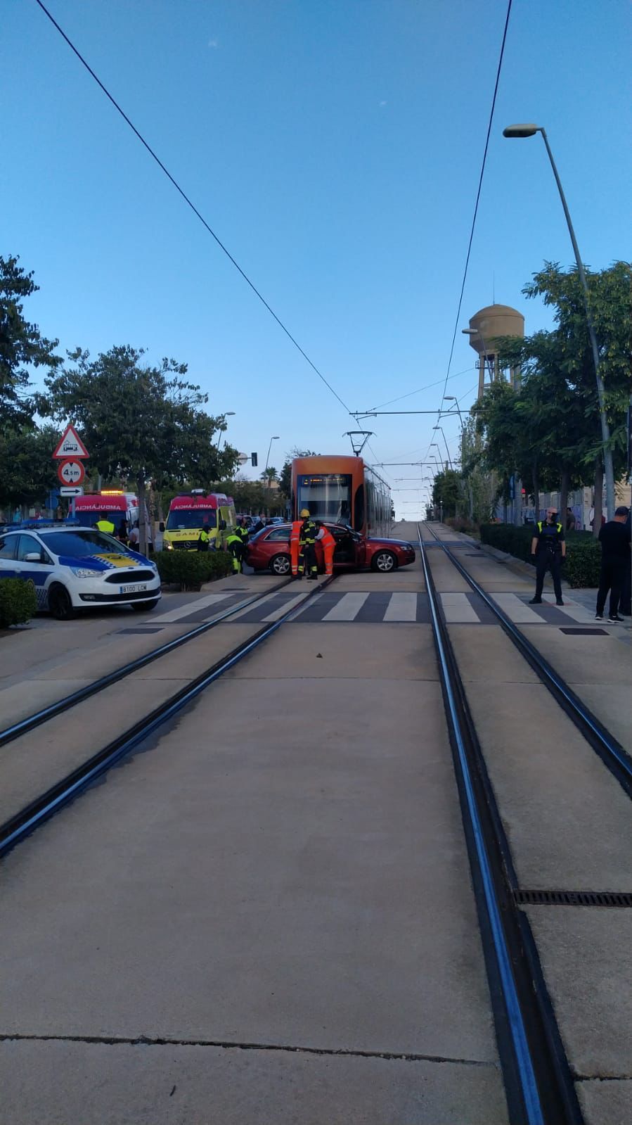 Dos personas han resultado heridas en un accidente en Polop