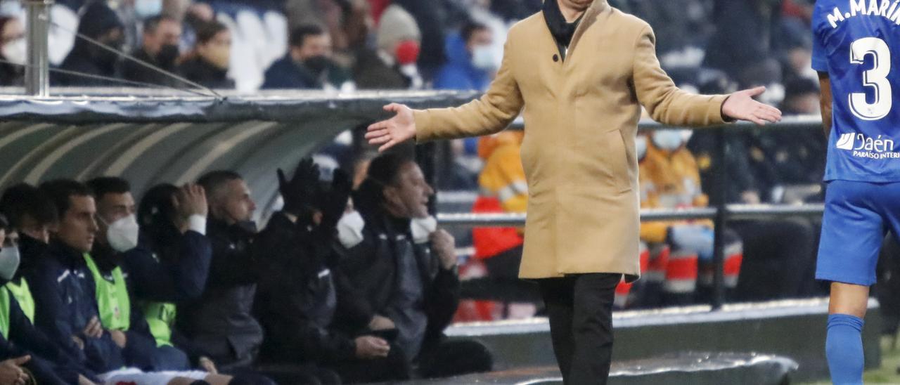 Sergi Escobar, durante el encuentro del Castellón ante el Linares.