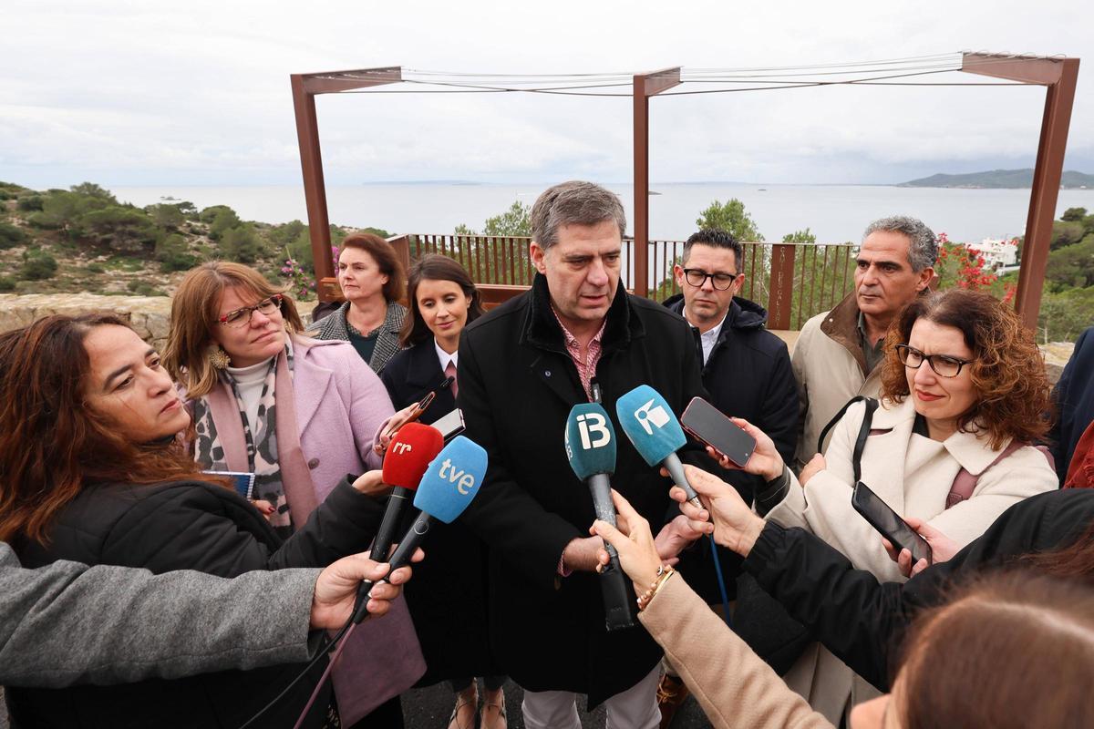 Las fotos de la inauguración del paseo de acceso al Parador de Ibiza es Soto