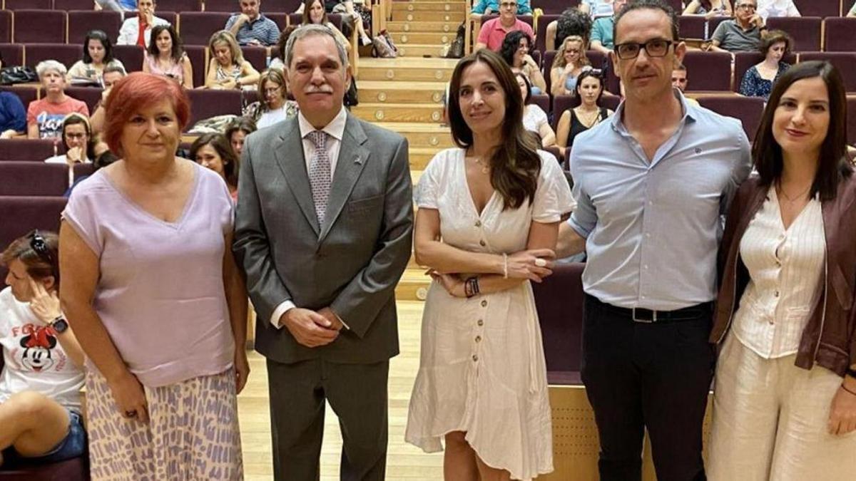 Autoridades y docentes en la presentación de la formación del CEP de Córdoba para este curso.