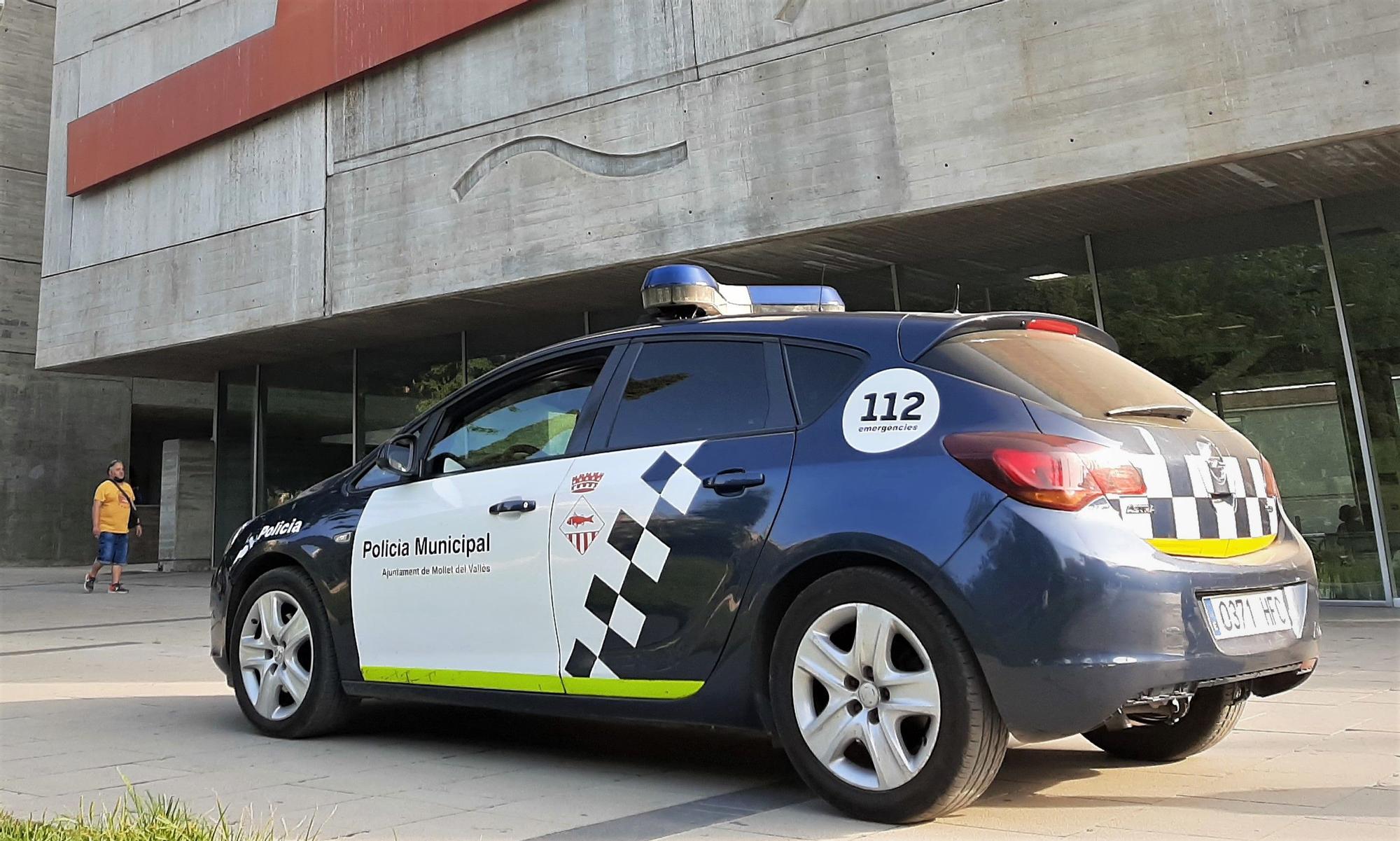 Un coche de la Policía Municipal de Mollet del Vallès.