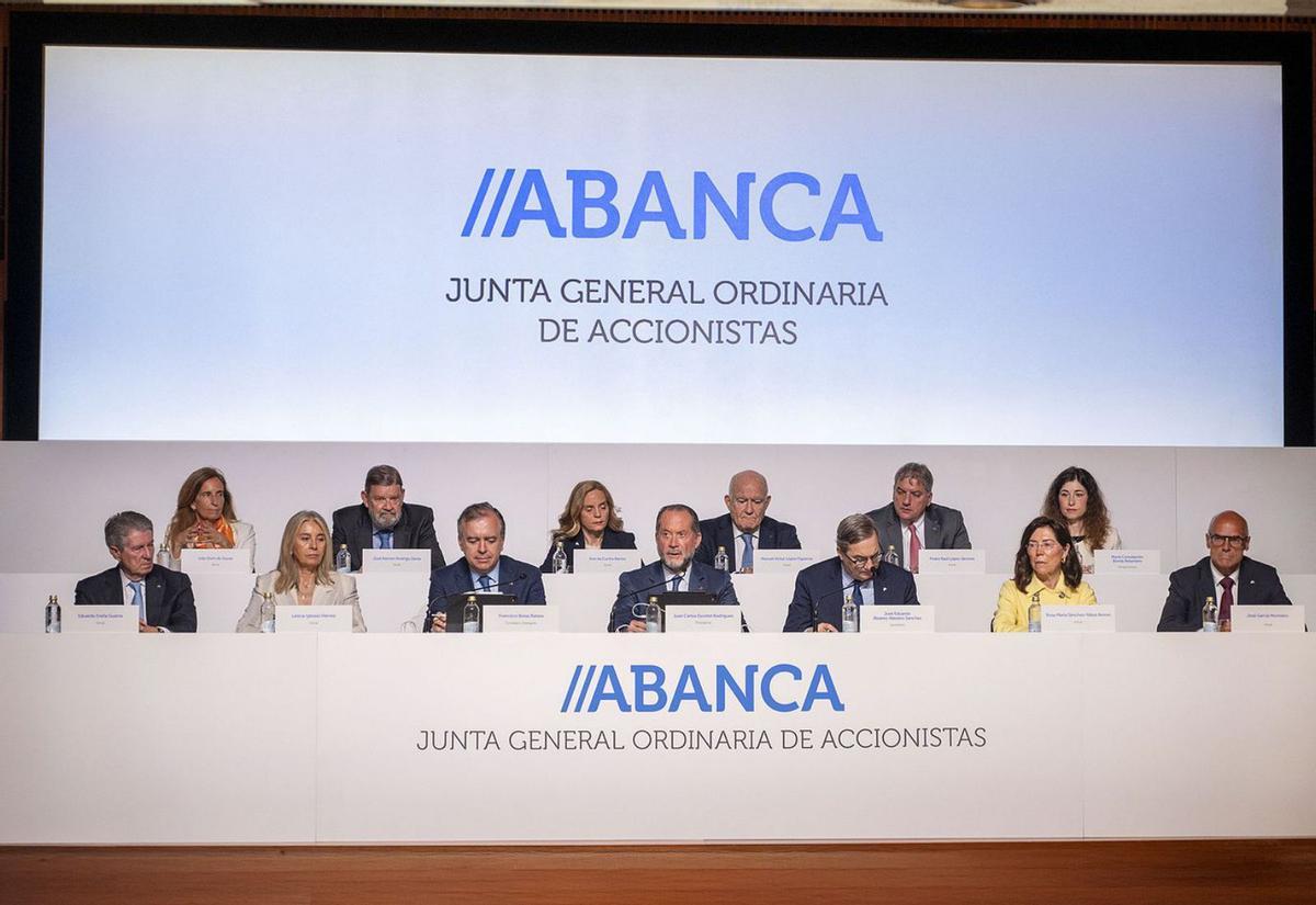 Imagen de la pasada junta general de accionistas de Abanca, presidida por Juan Carlos Escotet