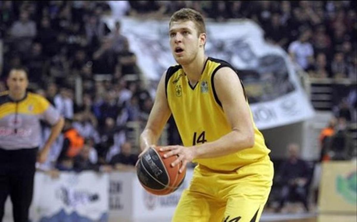 Vezenkov confirma que jugará en el Barça