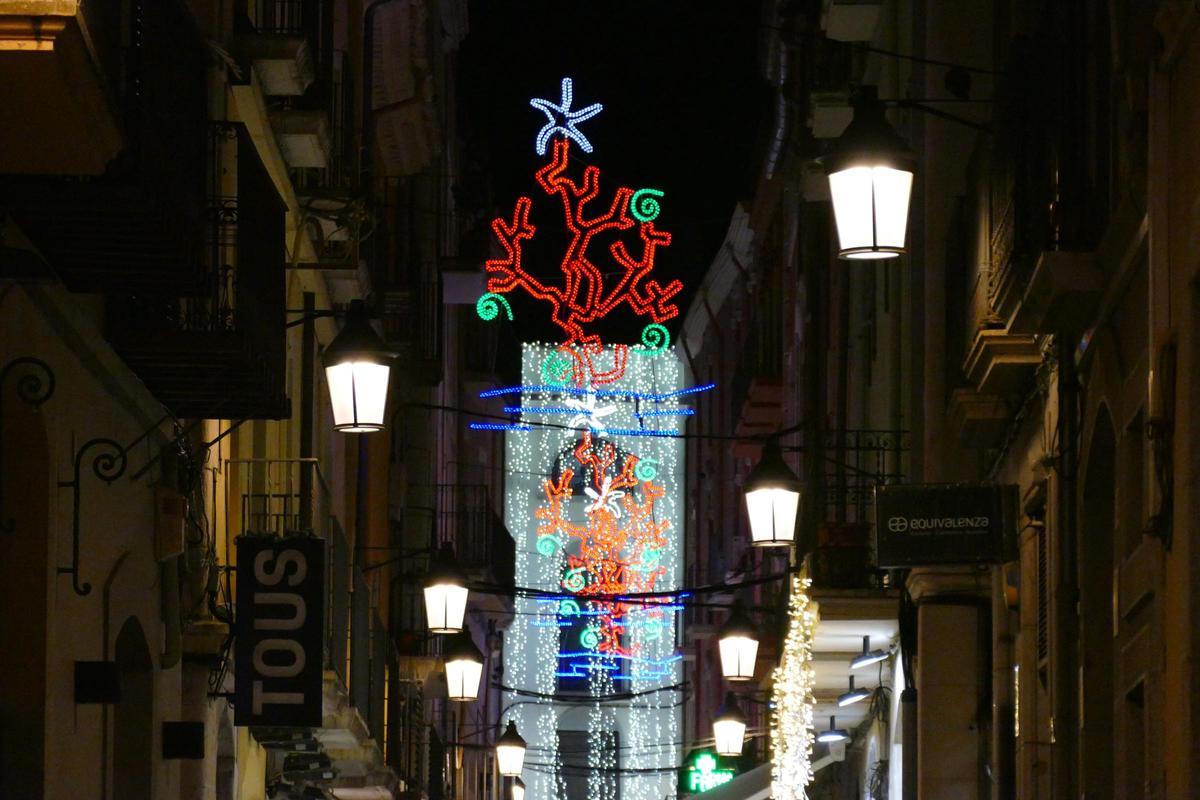 Vint-i-cinc Nadals il·luminats per Dalí