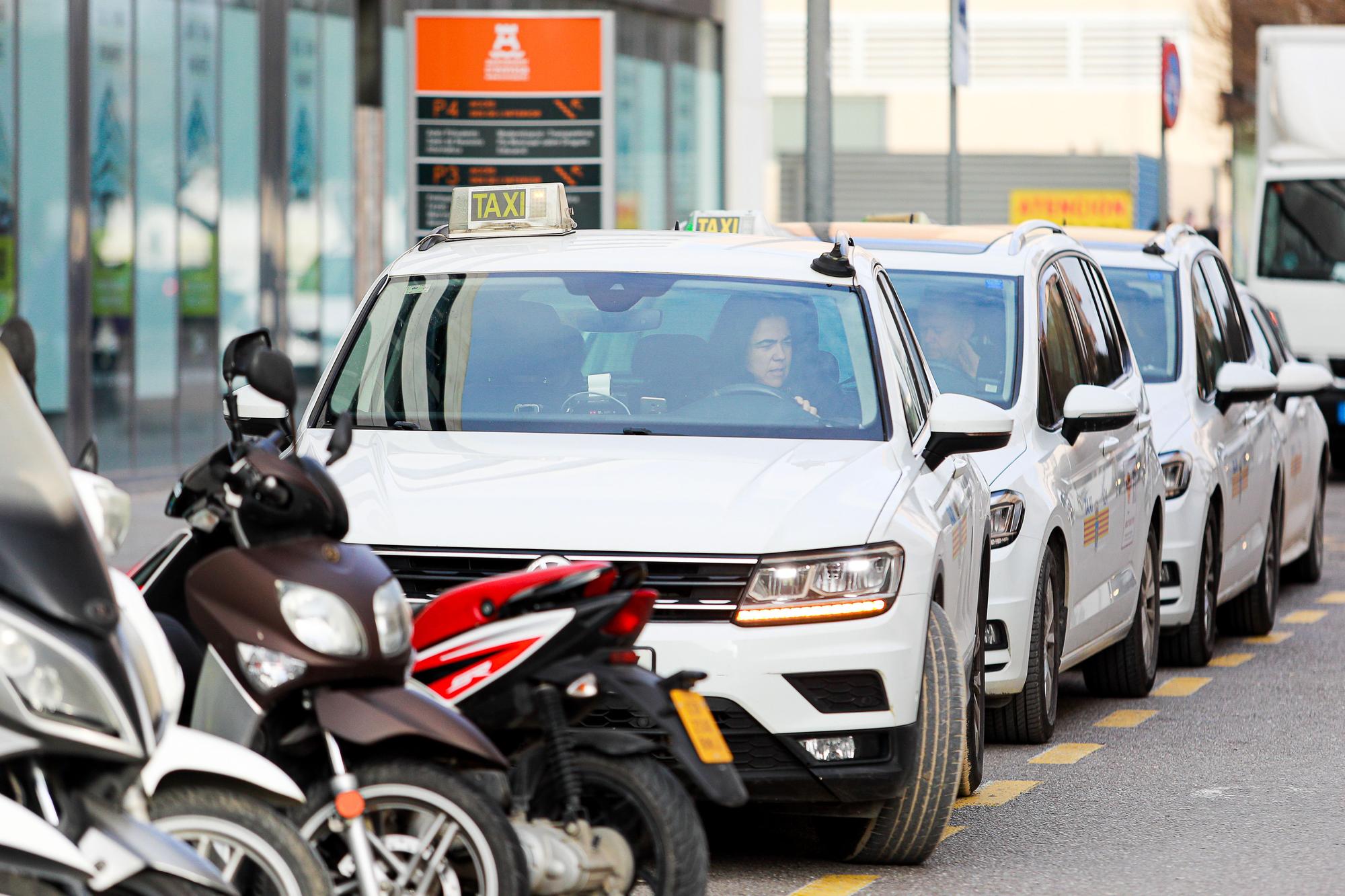 Así ha sido el primer día sin mascarilla en el transporte público en Ibiza