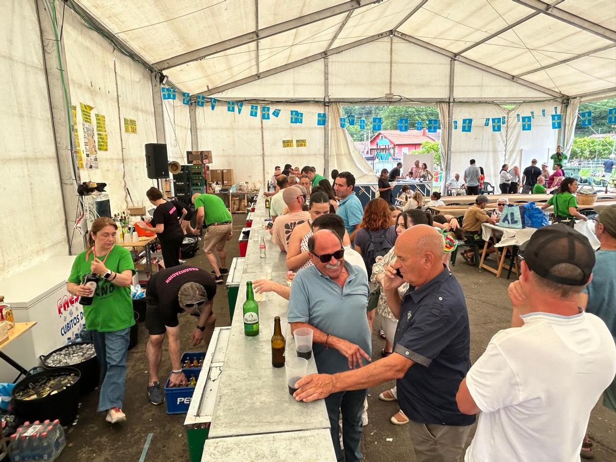 EN IMÁGENES: Parrilladas multitudinarias y chapuzones refrescantes en las fiestas de Pillarno