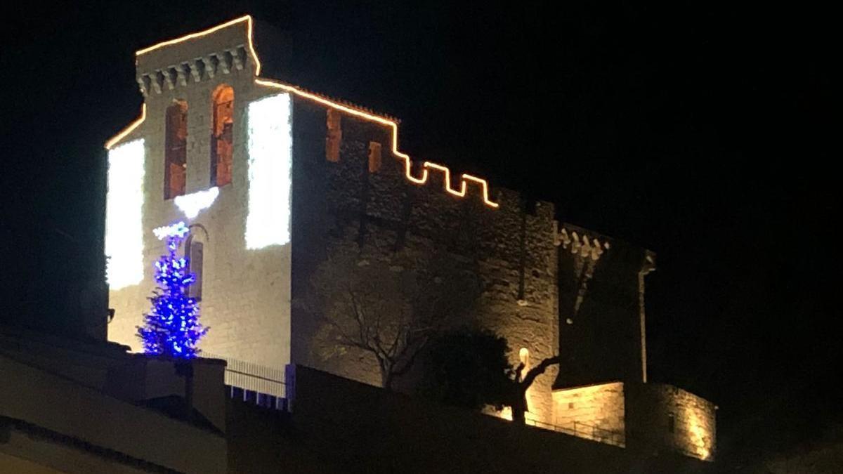 L’església del Far d’Empordà il·luminada de Nadal