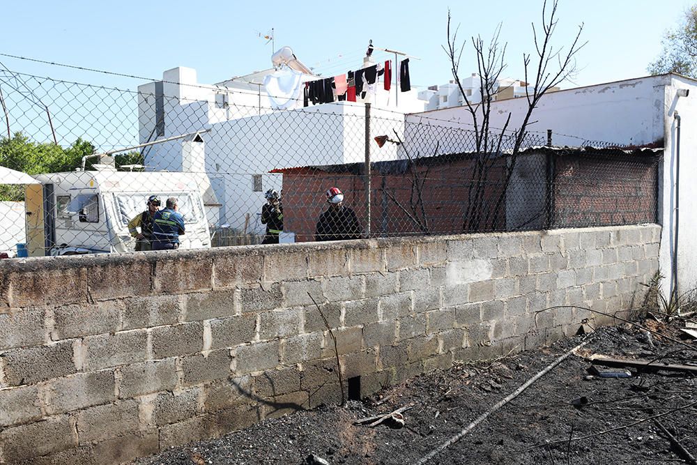 Incendio en una zona de rastrojos en Sant Antoni