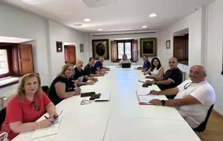 Cumbre educativa en Siero para valorar el curso escolar y analizar el que viene