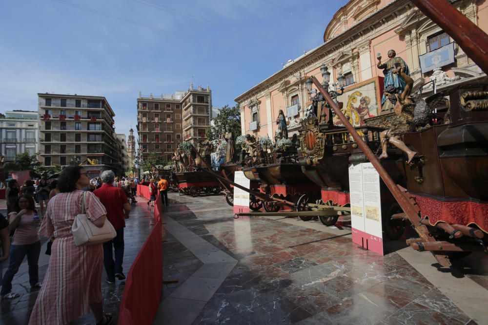 Las Rocas, expuestas en la plaza de la Virgen