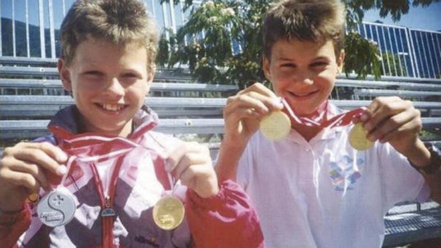 Wawrinka y Federer, campeones de la Davis, juntos de niños.