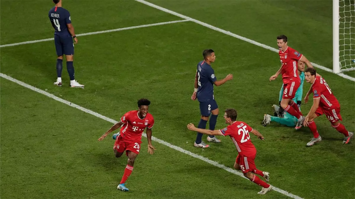 Bayern players celebrating Olise's goal against Boca