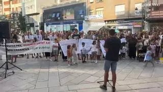 Las familias del CEIP A Lomba salen a la calle para mostrar a la Xunta la necesidad de más apoyo educativo