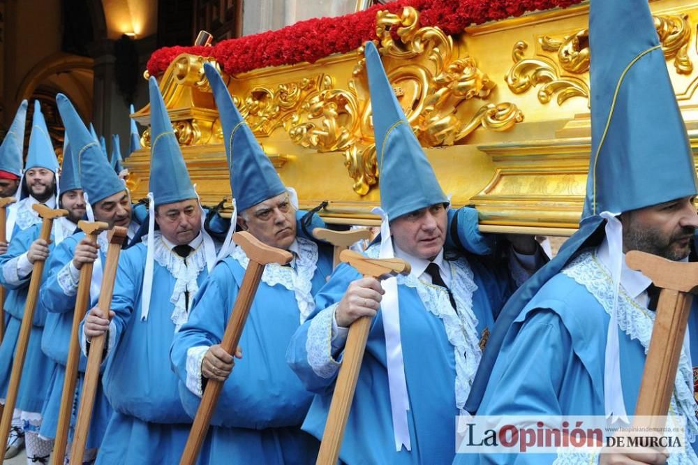 La procesión del Amparo a su salida de San Nicolás