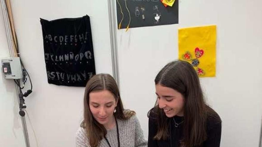 María Buceta y María Seoane, premio al proyecto más innovador. // FdV