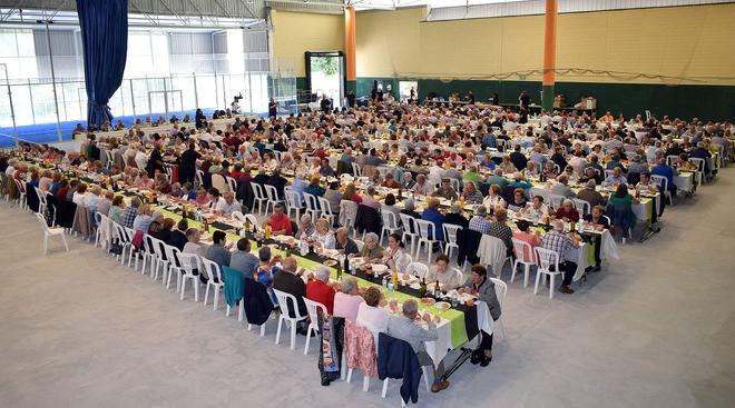 La fiesta de los mayores de Valga, un clásico que nunca falla