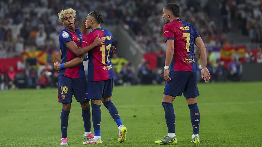 Lamine Yamal, Raphinha y Ferran en la final de la Copa del Rey ante el Real Madrid