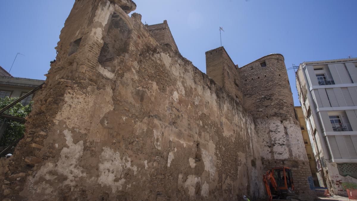 Las obras de la muralla islámica descubren un cementerio medieval