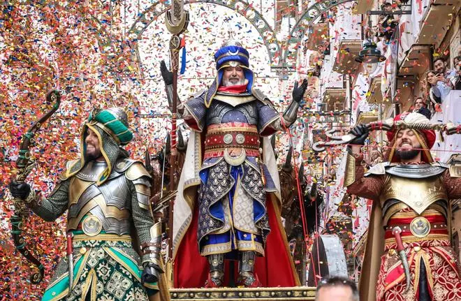Imágenes de la Entrada Mora en las Fiestas de Alcoy