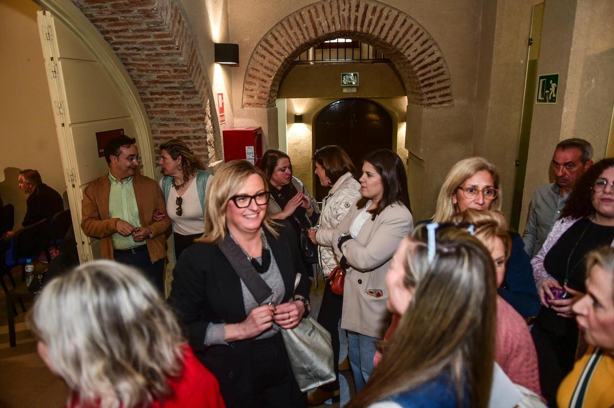 Alfredo Moreno repite por siete votos como secretario general del PSOE de Plasencia