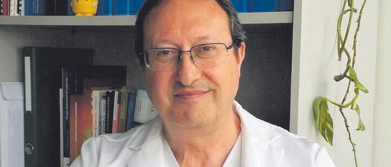 El doctor Sergio Martínez, presidente de la Sociedad Canaria de Medicina Intensiva y facultativo especialista del área en el Hospital Insular de Gran Canaria