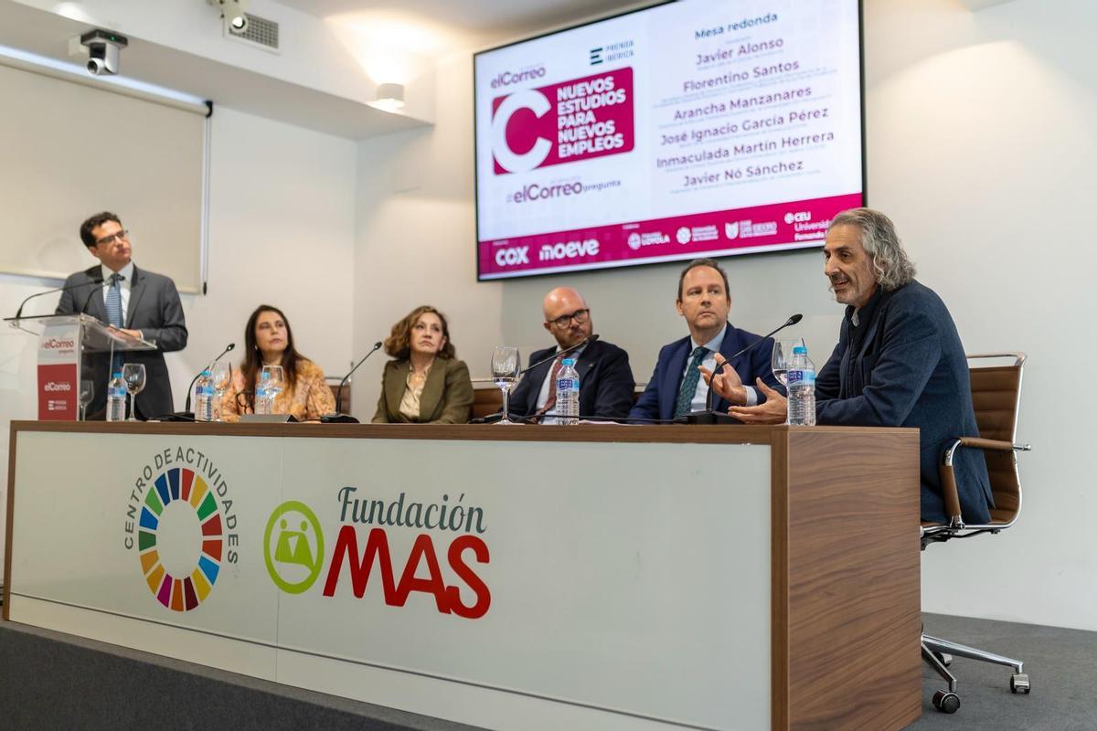 Mesa redonda de #ElCorreoPregunta, titulada ‘Nuevos estudios para nuevos empleos’.