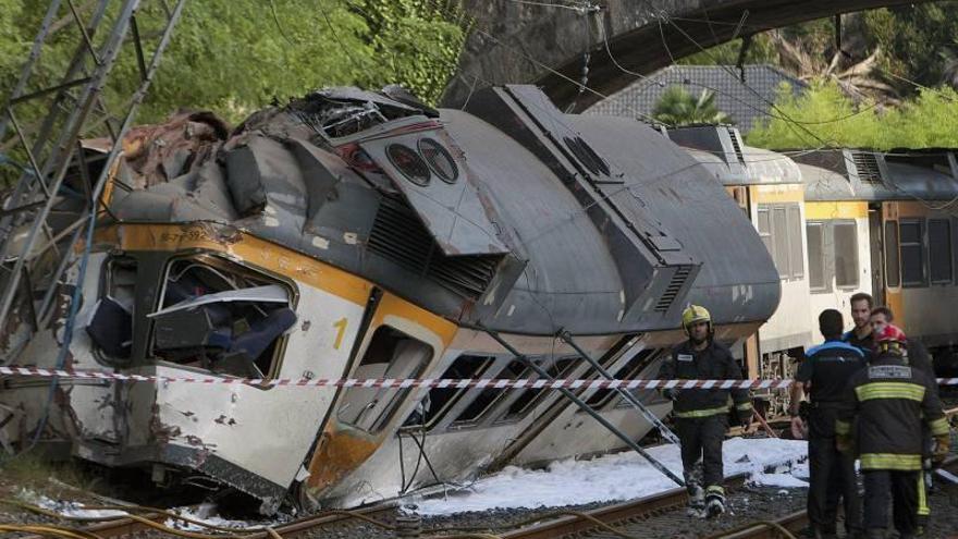 Cuatro muertos y 50 heridos en un accidente de tren en Pontevedra