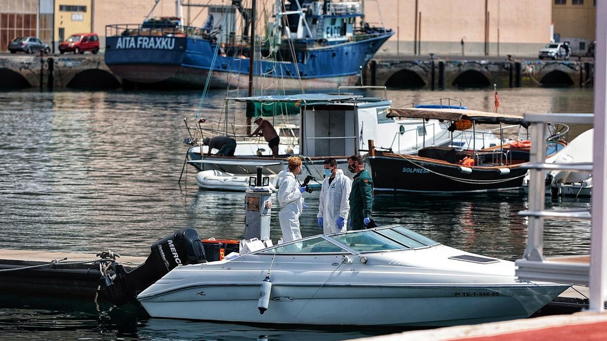 Coche y barco del hombre desaparecido con sus hijas en Tenerife