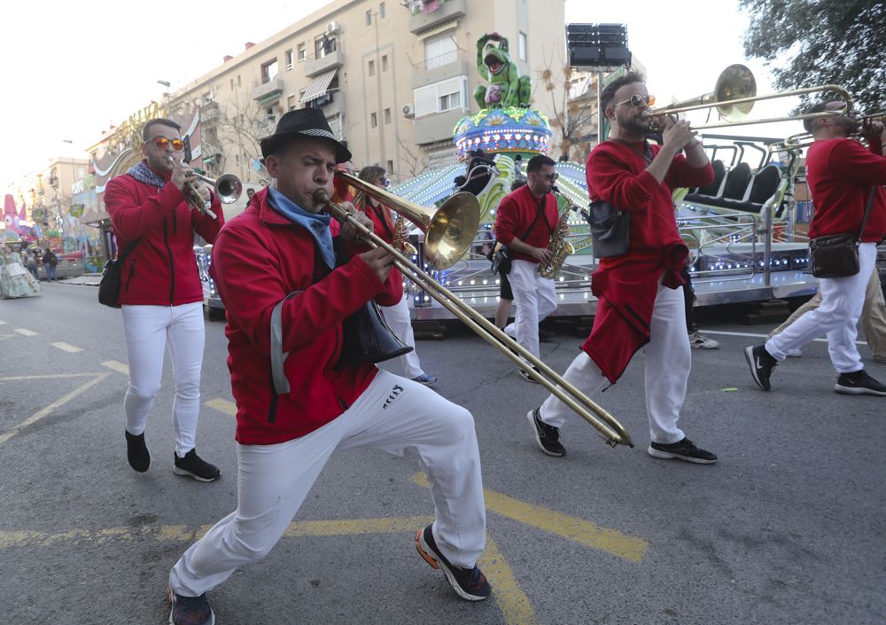 Visita de cortesía a las fallas del Port de Sagunt