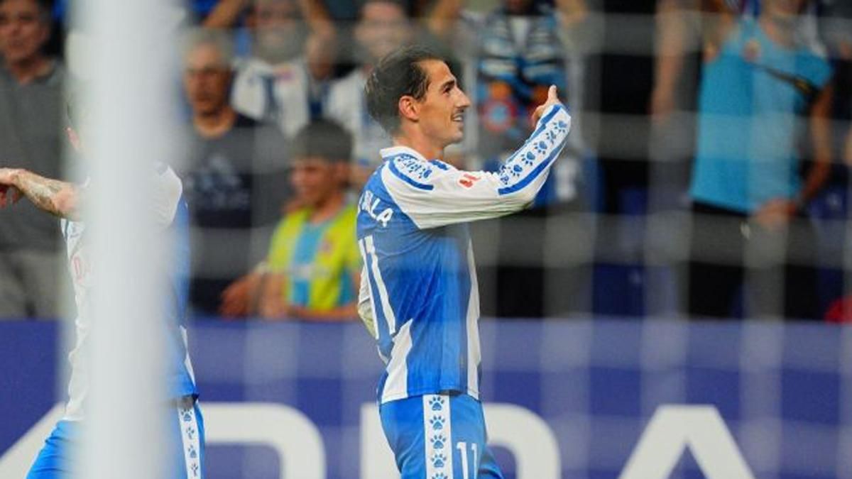 Pere Milla, celebrando un gol con el Espanyol
