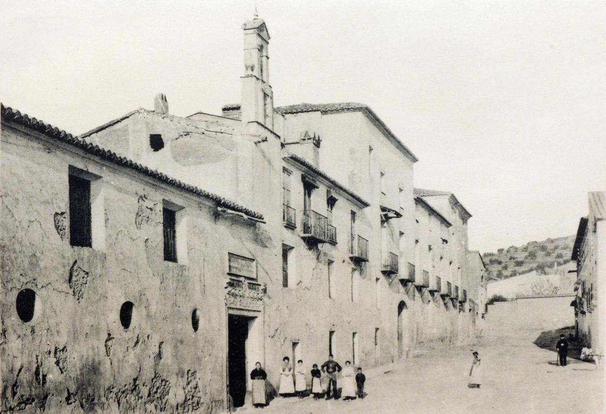 Imagen de la Real Fábrica de l'Alcora en 1901