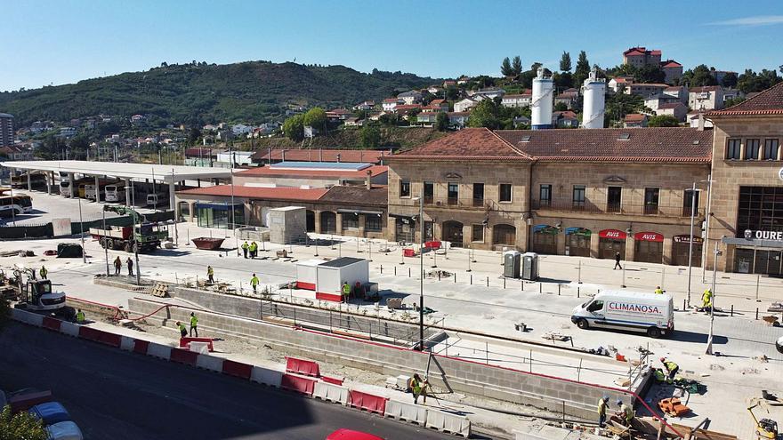 Adif culmina el parking de la estación del AVE, que prevé abrir al público a finales de julio - Vimarsana News
