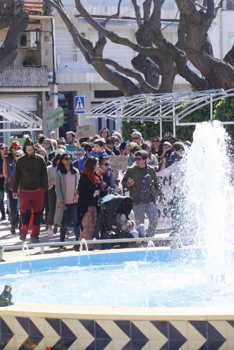 Manifestació de la plataforma Salvem la Pineda d''en Gori a Palamós