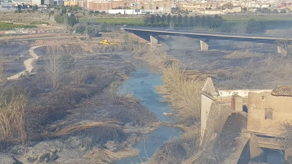 Incendio parque fluvial del Turia en Manises