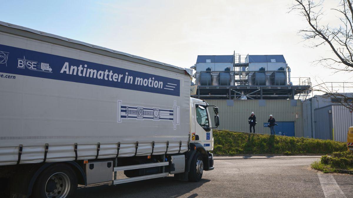 logró transportar antimateria en un camión sin perder partículas
