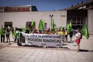 Las trabajadoras de Alcampo del sindicato OSTA, contra el ERE: "Esto es más que precarizar, es sumisión"