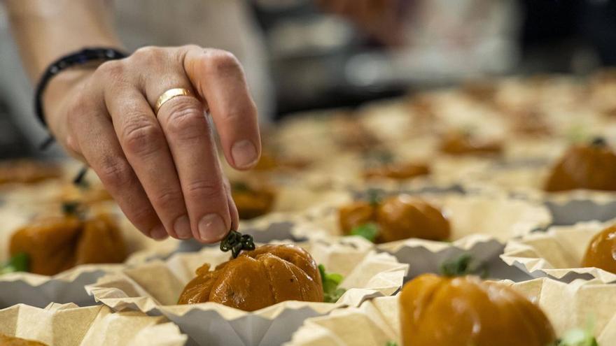 La samfaina reina al desè Sopar del Tomàquet del Bages