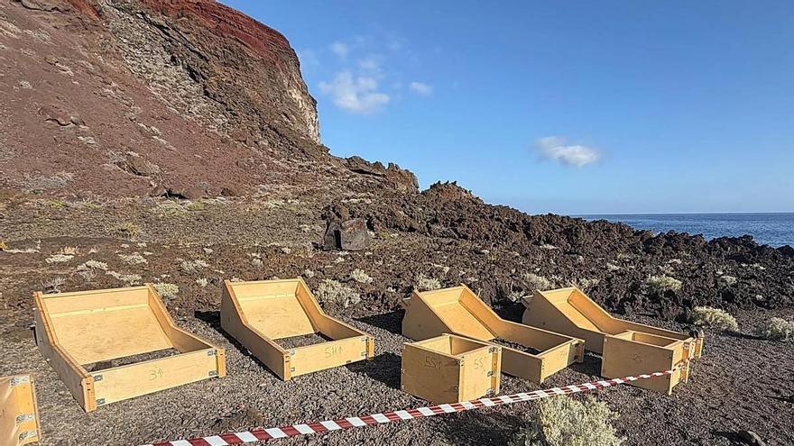 El Pinar, en El Hierro, renuncia a instalar 115 tumbonas de hormigón en Tacorón tras el rechazo vecinal
