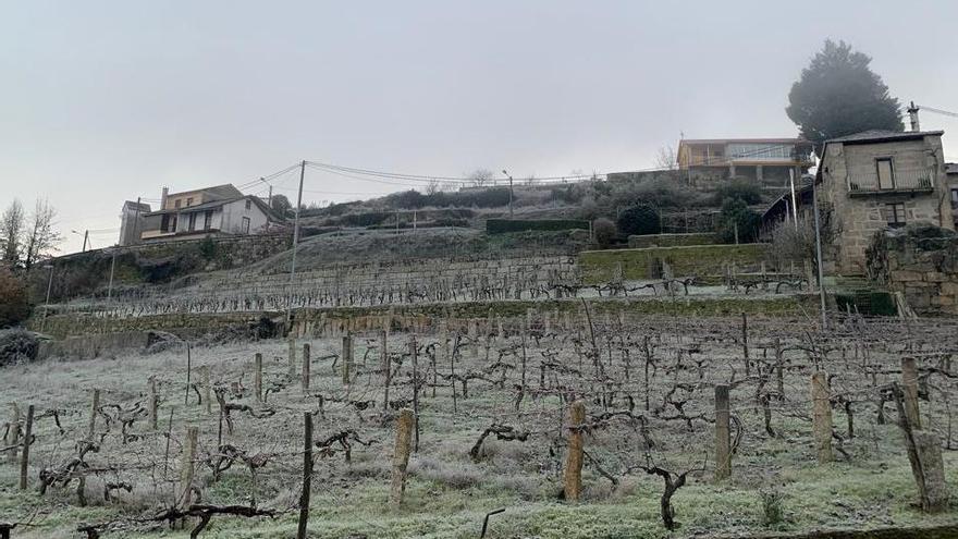 El frío de estos días deja helados los paisajes gallegos. // FdV
