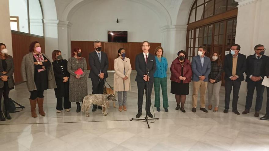 ‘Ellos nos dan la vida’: Prodia da nombre a su primera exposición que patrocina el Colegio de Veterinarios de Málaga
