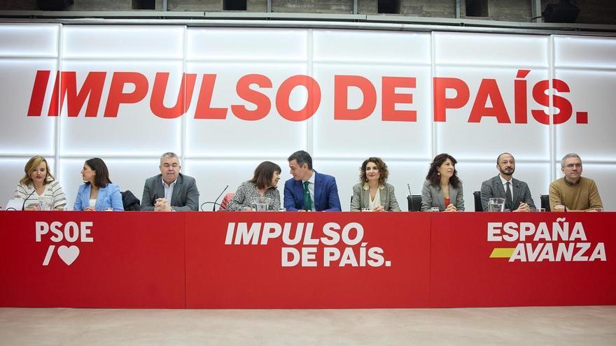 El PSOE intensificará los contactos con Junts para blindar la legislatura hasta su ecuador