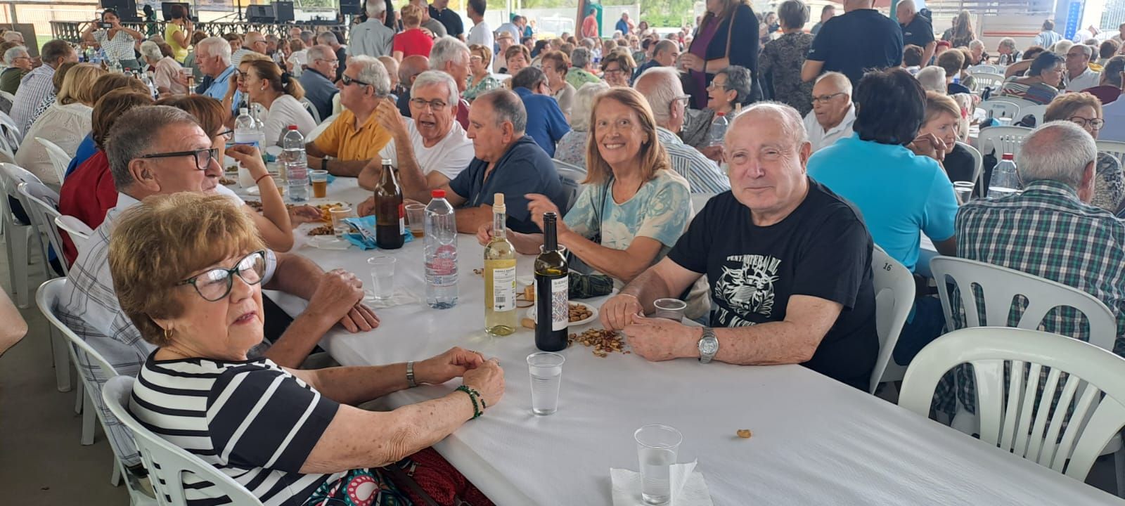 Paella de la Gent Gran en las fiestas de Tavernes de la Valldigna